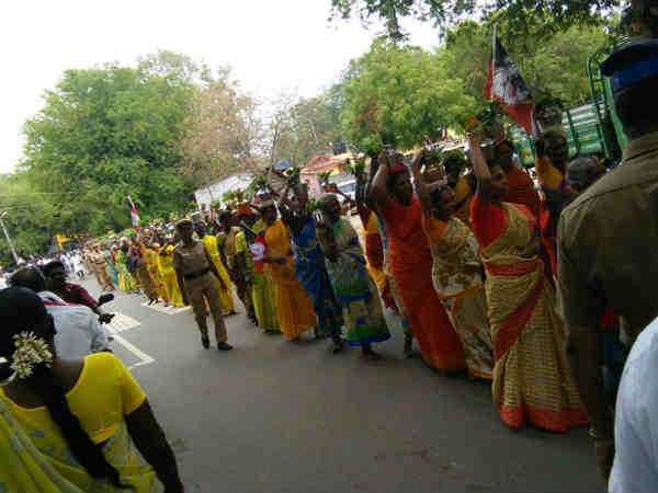 பழனி முருகனுக்கு அபிசேகம்