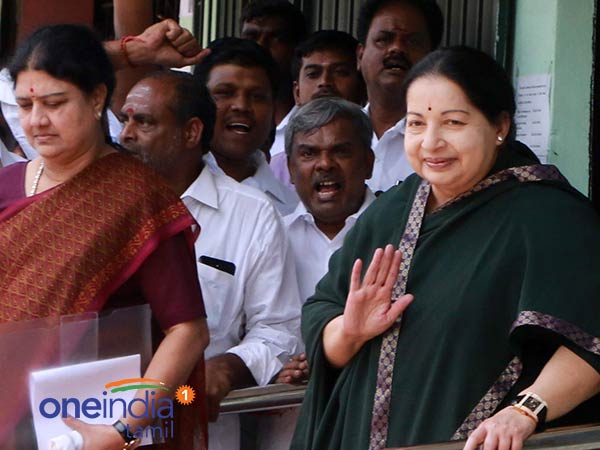 அன்று ஜெ... இன்று சசிகலா