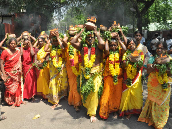 108 தேங்காய் உடைப்பு