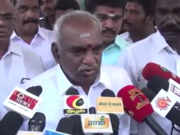 பாஜகவும் குதிக்கிறது