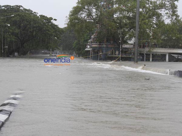 மழை நீர் கால்வாய்கள் மழை நீர் கால்வாய்கள்