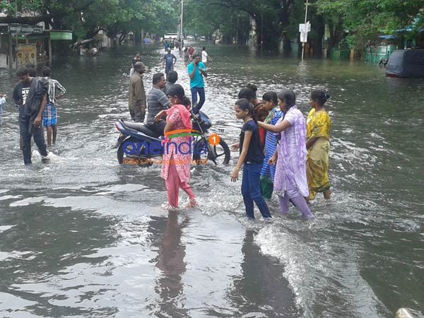 மறக்க முடியாத மழை வெள்ளம் மறக்க முடியாத மழை வெள்ளம்