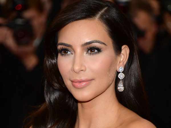 Kim Kardashian held at gunpoint by fake police in Paris hotel Kim Kardashian held at gunpoint by fake police in Paris hotel