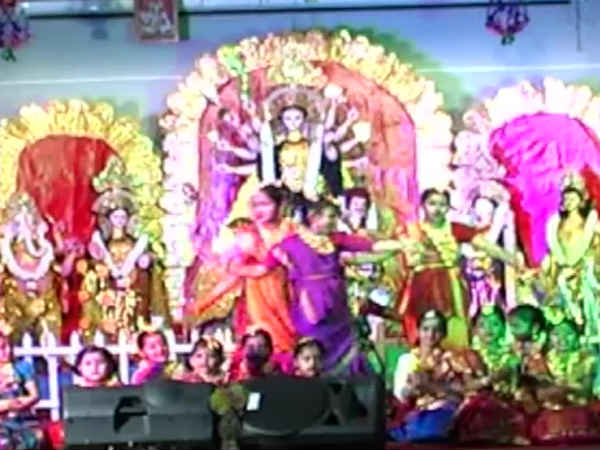 துர்கா பூஜை வன்முறை