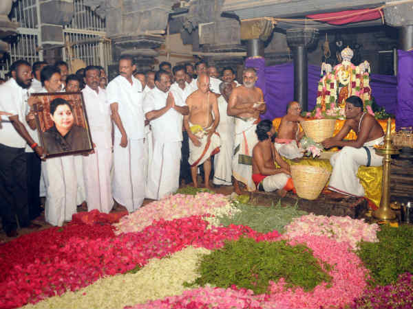 Special pooja for Jayalalitha 