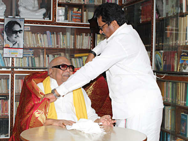 Tirunavukkarasar visit Gopalapuram to enquire Karunanidhi’s health Tirunavukkarasar visit Gopalapuram to enquire Karunanidhi’s health