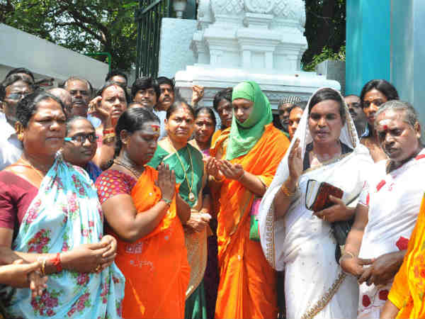 Transgender prayer for Jayalalithaa 