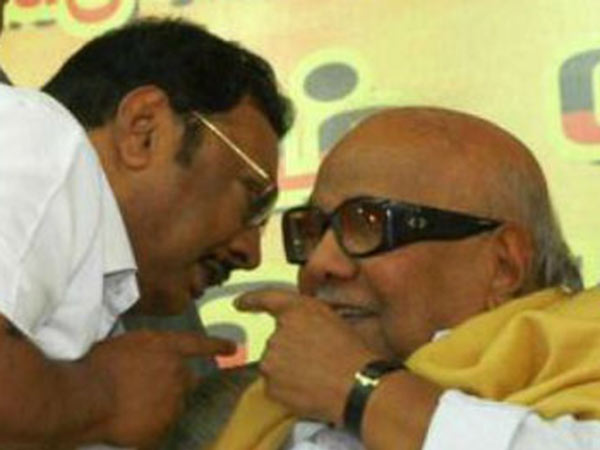 கட்சியில் இணைப்பு