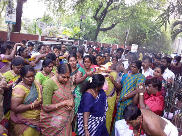 சிறப்பு பூஜை 