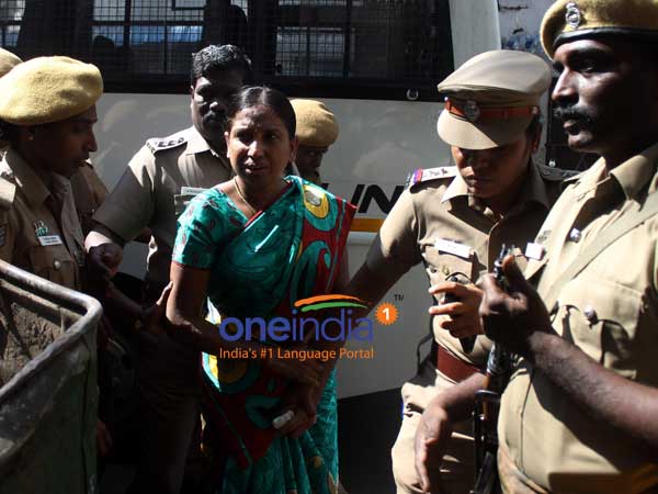 கண்காணிப்புதான்... 