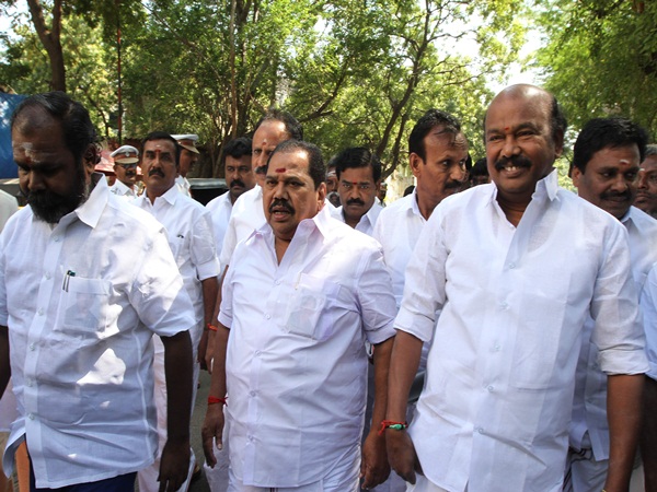 ஏகே போஸ் 