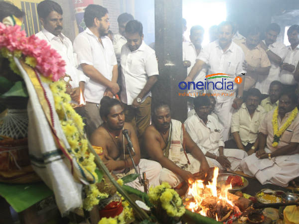 ஒரே நேரத்தில் பூஜை