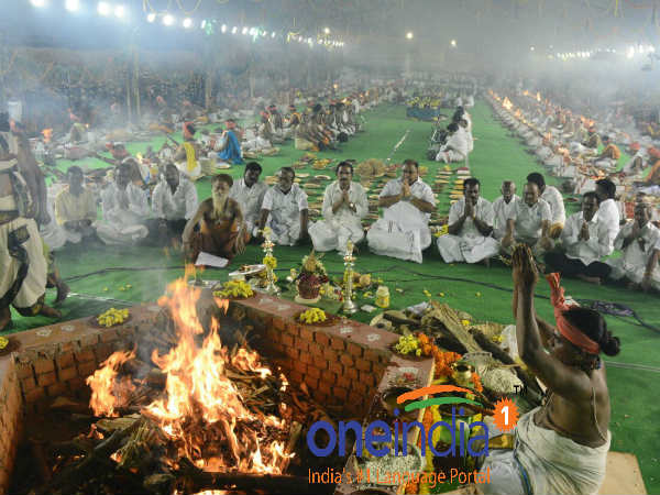 தொடரும் பூஜைகள்