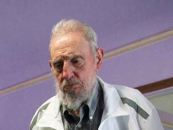 ஊர்வலமாக செல்லும் அஸ்தி ஊர்வலமாக செல்லும் அஸ்தி