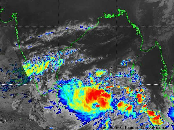 கரையைக் கடக்கும்... 