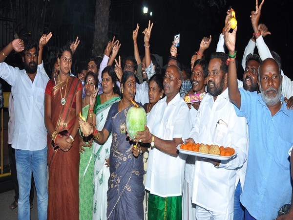 Jayalalitha shifted to special ward