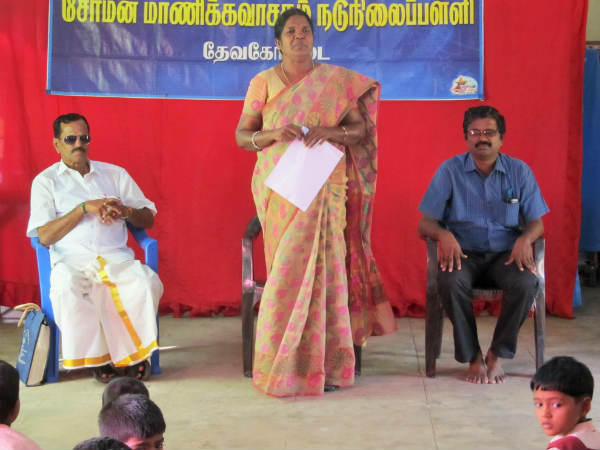 Students explained how to exchange old currencies