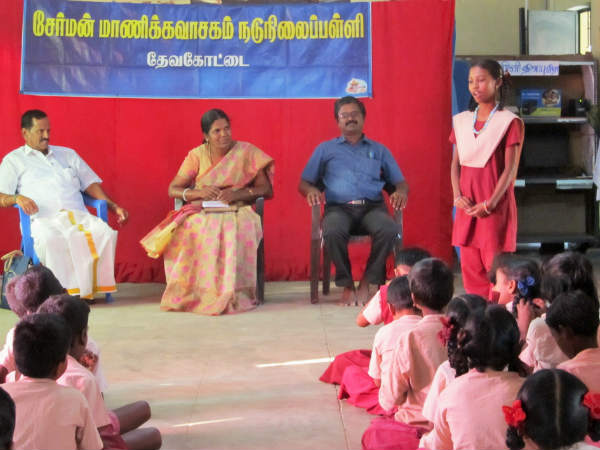 Students explained how to exchange old currencies