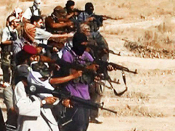 ISIS terrorists kills 15 own fighters for creating riot in team! ISIS terrorists kills 15 own fighters for creating riot in team!