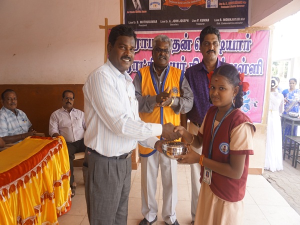 Karaikudi school celebrates Children's day