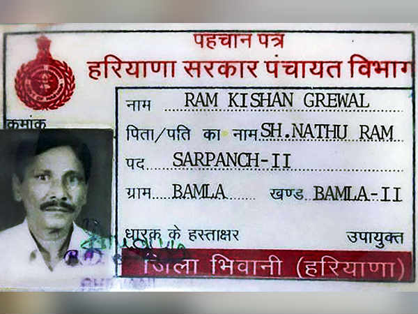 Kejriwal announced Rs. 1 crore compensation to ex-army person family Kejriwal announced Rs. 1 crore compensation to ex-army person family