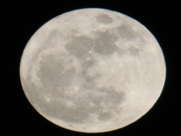 Tonight is a record-breaking supermoon - The biggest in 68 years