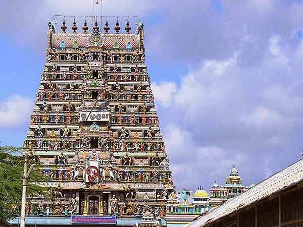 The Mystery of the Sweating Idol, Sikkal Singaravelar