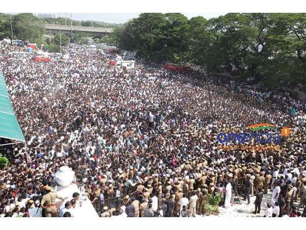 அவர்களோ....