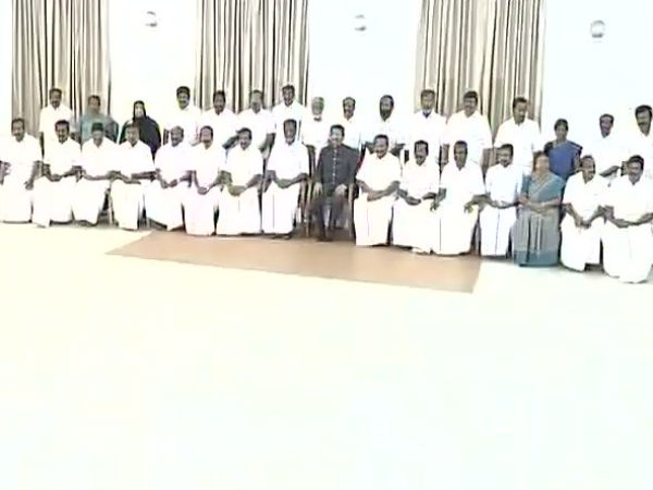 பதவியேற்பு.. 