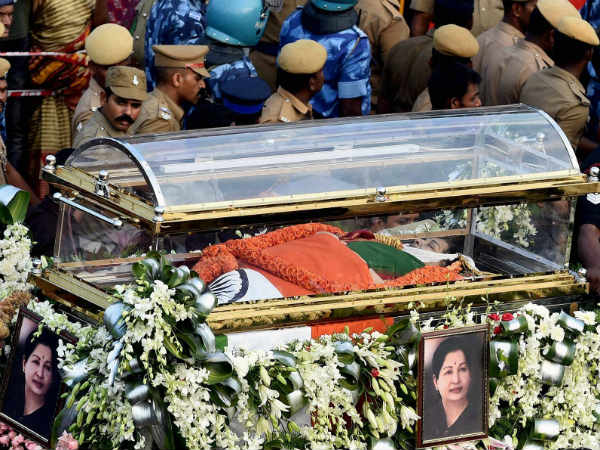 கண்ணீரே விடலையே 