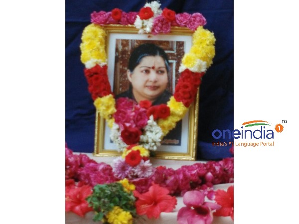 மாணவர்கள் நெகிழ்ச்சி 