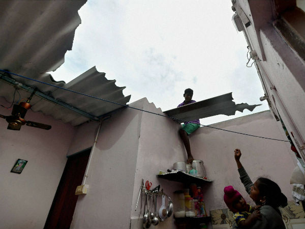 கட்டடங்கள் சேதம்