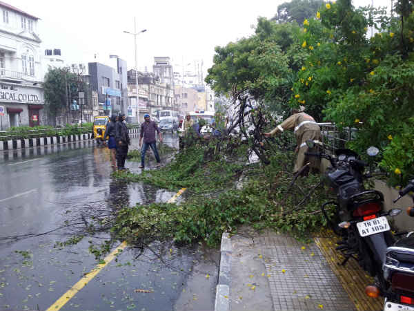 5வது நாளாக மின்சாரமில்லை 5வது நாளாக மின்சாரமில்லை
