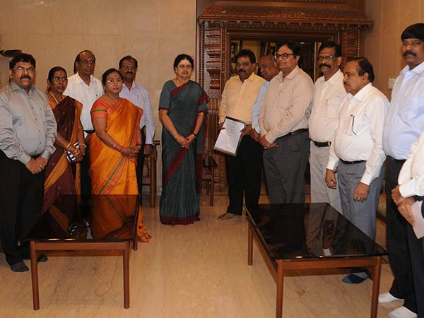 துணைவேந்தர்கள்.. துணைவேந்தர்கள்..