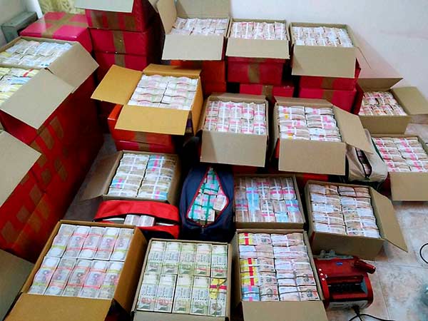 ரெய்டு தொடரும்