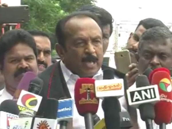 உடைத்த வைகோ