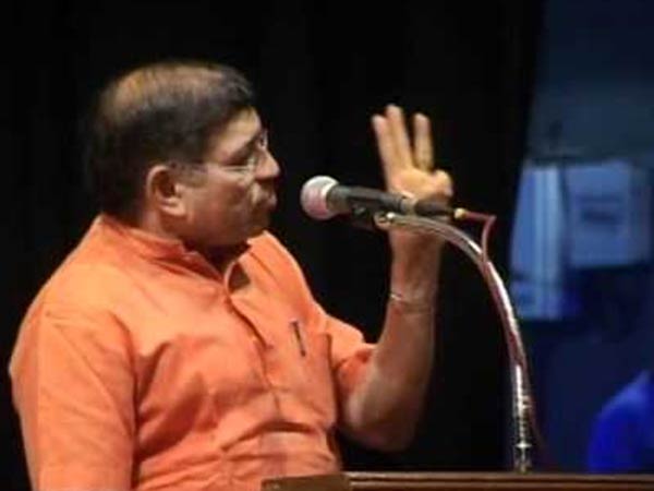 முட்டாள்தனமானது...