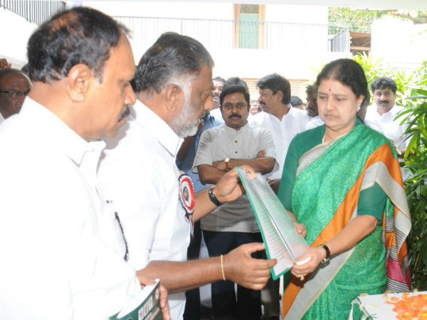 பொதுச்செயலராக... 