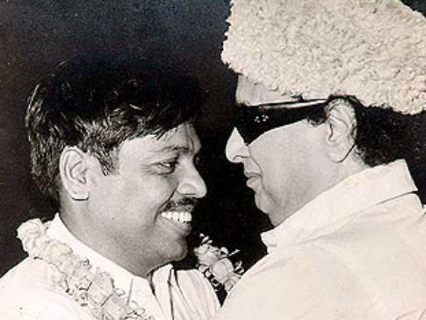 ஊர்வலமாக அழைத்து வந்த எம்ஜிஆர் 