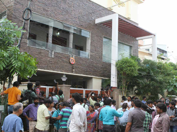 IT department raids TN Chief Secretary Ram Mohan Rao's house 