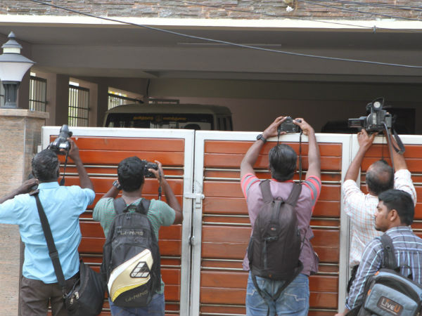 IT department raids TN Chief Secretary Ram Mohan Rao's house 