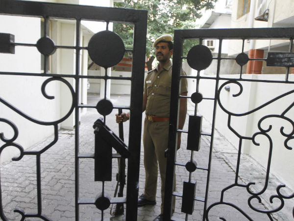 IT raid continue in Sekar Reddy's residence 