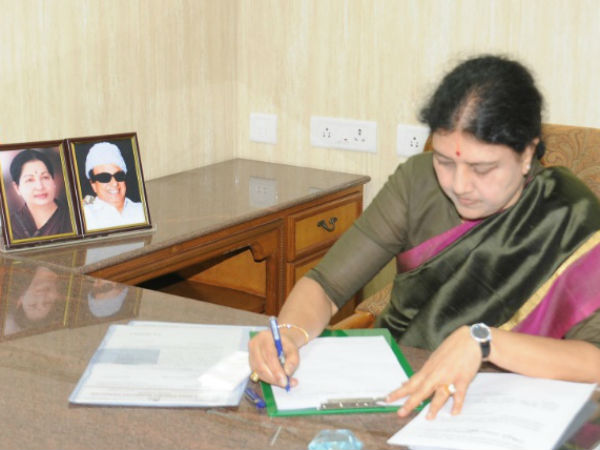 ஜெ.வின் பொதுச்செயலர் பதவி