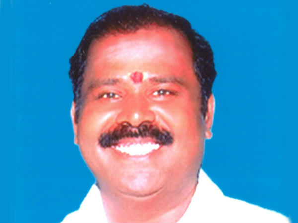 அமைச்சர் உதயகுமார் 
