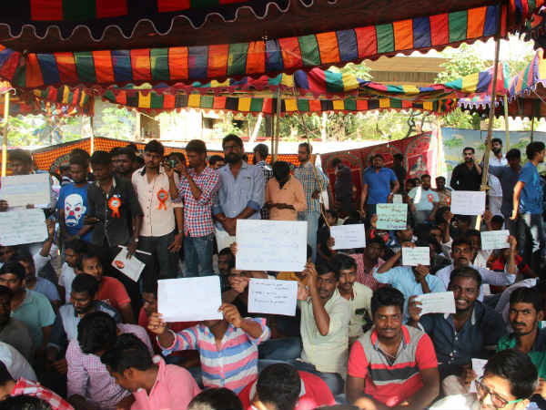 பேஸ்புக்கில் அழைப்பு
