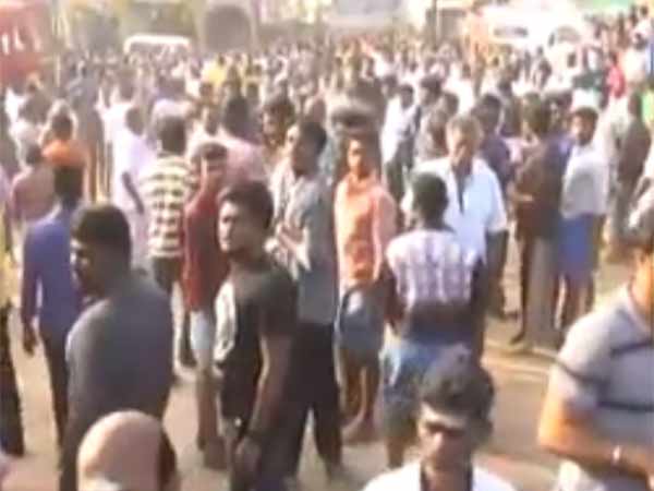 தர்ணா போராட்டம்