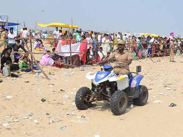 போலீஸ் பாதுகாப்பு போலீஸ் பாதுகாப்பு