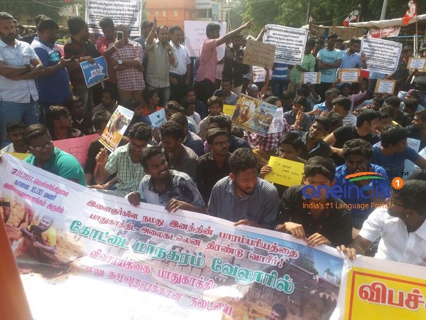 பொம்மை அரசா?