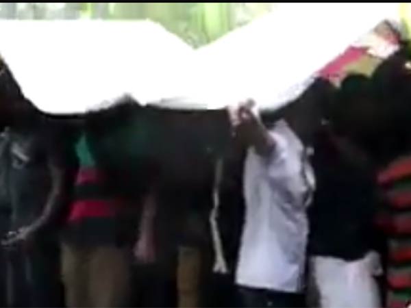 அணையாத நெருப்பு 