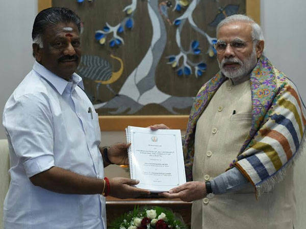 மோடியிடம் ஜல்லிக்கட்டு பிரச்சனை 